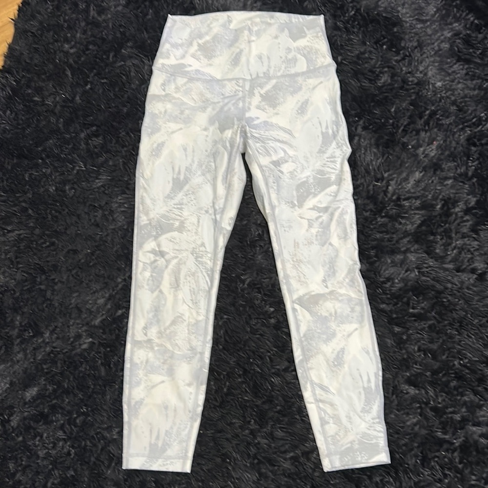 Lululemon White/Light Grey Wonderunder Leggings
